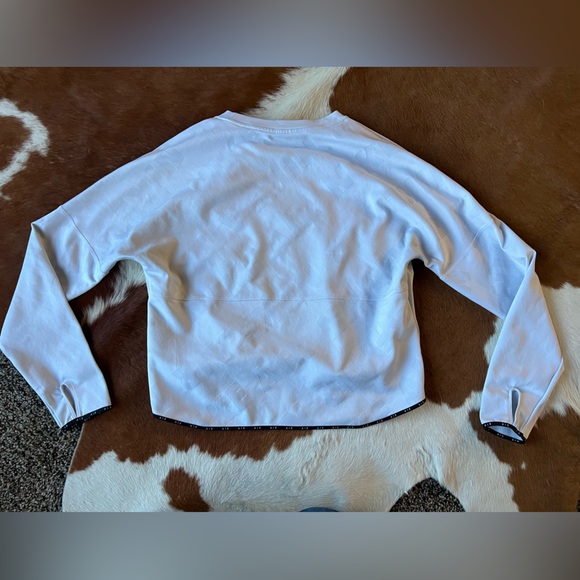 Women’s Nike Cropped Long Sleeve - Picture 3 of 3